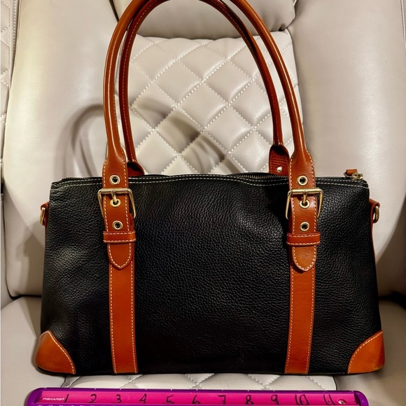 Dooney & Bourke Black and Tan Leather Bag - Picture 4 of 6